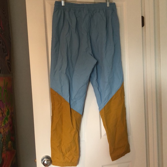 Reebok x Gigi Hadid trackpants - Picture 4 of 5